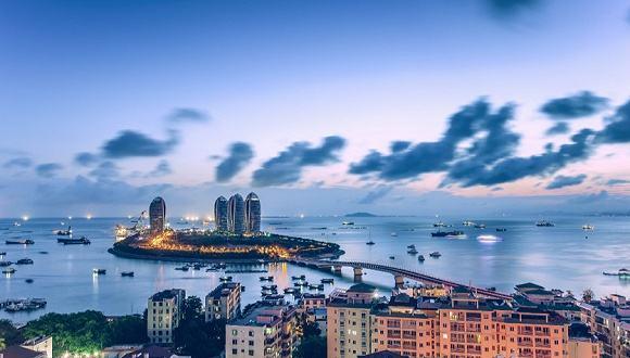 2025年香港资料免费请全面释义、解释与落实